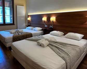 Hôtel Terminus - Pizzeria Pizz'a gogo - salle de sport - face à la gare - Lons-le-Saunier