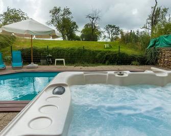 Country gite with large garden, summer heated pool and SPA - Vouziers - Piscine