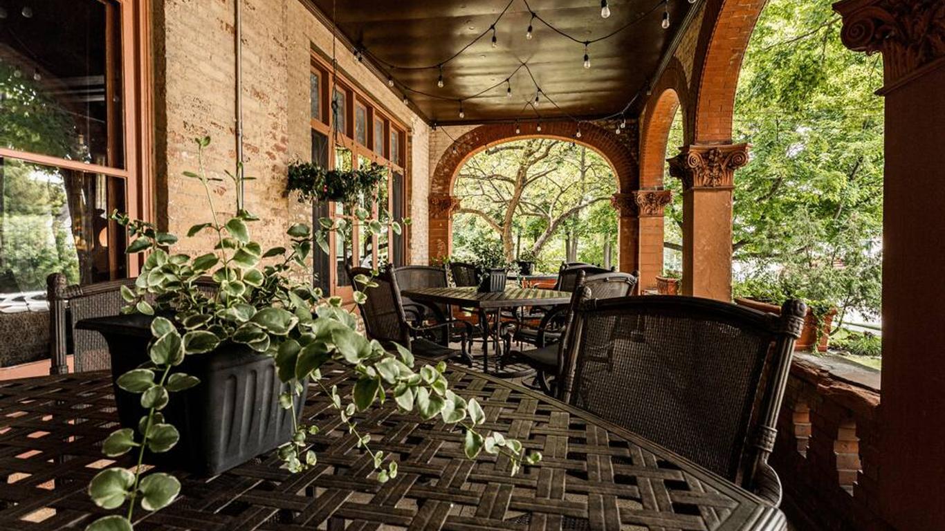 Vrooman Mansion Bloomington