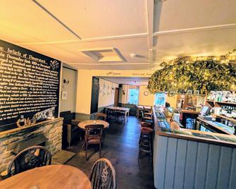 Three Horseshoes Inn - Bridport - Restaurant