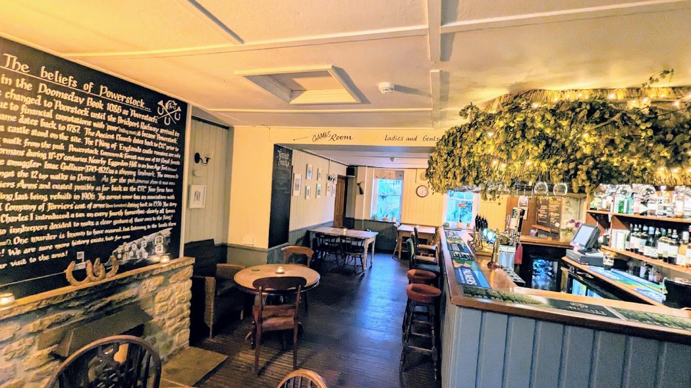 Three Horseshoes Inn