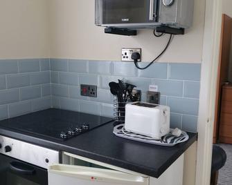 2 berth first floor flat Glen Villa 4 - Great Yarmouth - Kitchen