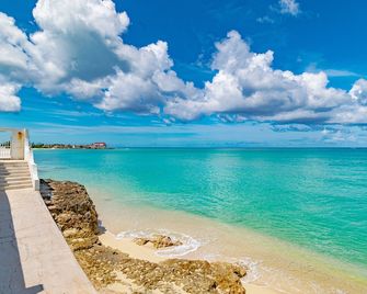 Caprice 14 Cable Beach Luxury Villa - Nassau - Beach