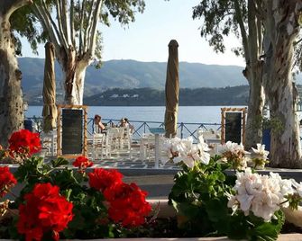 Helen Hotel - Póros