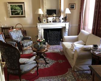 three room apartment, two bedrooms, 1 bathroom. - Saint-Pey-de-Castets - Sala de estar