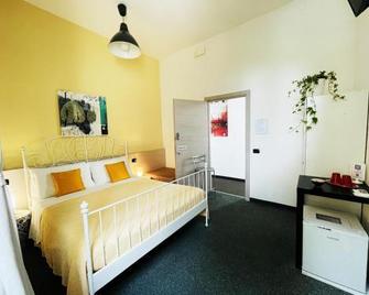 South Garda Suites - Desenzano del Garda - Bedroom