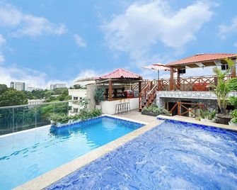 California Saigon Hotel & Rooftop Pool - Cidade de Ho Chi Minh - Piscina