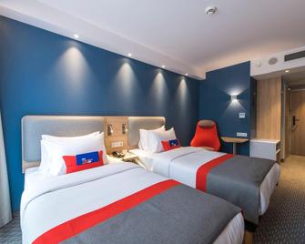 Holiday Inn Express Warsaw - Mokotow By IHG - Warsaw - Bedroom