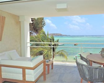 Hotel Les Ondines Sur La Plage - Gustavia - Balcón