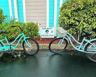 New Seaside Escape Queen Studio Near Naples - Bonita Springs