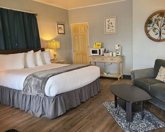 Suite 35 - Victorian Suite W/ Porch - Helena - Ložnice