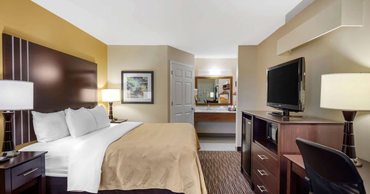 Quality Inn Seneca Us123 £54. Seneca Hotel Deals & Reviews KAYAK