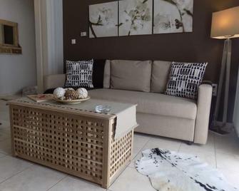 Flower Pot Complex - Préveza - Living room