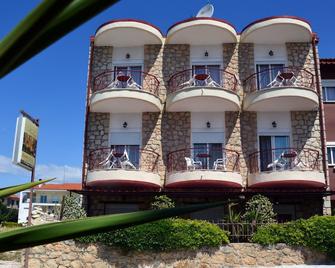 Giorgio Apartments - Kallithea - Gebäude