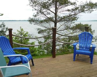 Finger Lakes -Sunset Cottage on beautiful Cayuga Lake! -Blue - Union Springs - Balcony