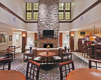 Staybridge Suites Wichita By IHG - וויצי'טה - מסעדה