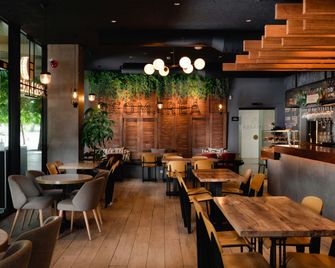 Easyhotel Barcelona Fira - Hospitalet de Llobregat - Restaurante