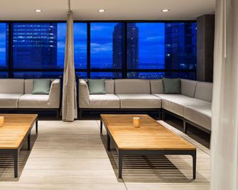 Hyatt House Jersey City - Jersey City - Bar