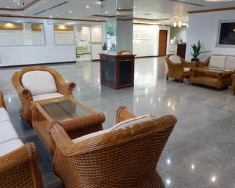 Auychai Grand Hotel - Ban Pak Nam - Lobby