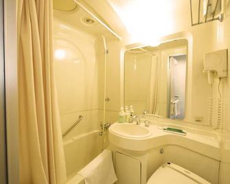 Hotel Route-Inn Saiki Ekimae - Saiki - Bathroom