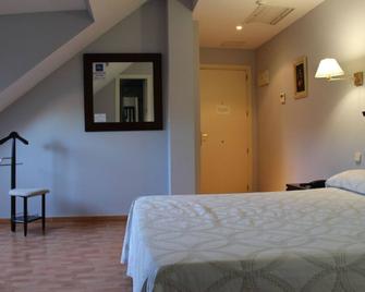 Apartahotel Villa de Parla - Parla - Habitación