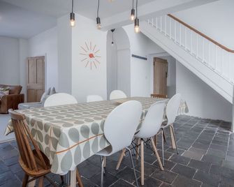 Ty Golau - 3 Bed Holiday Home - Pembroke - Pembroke - Jídelna