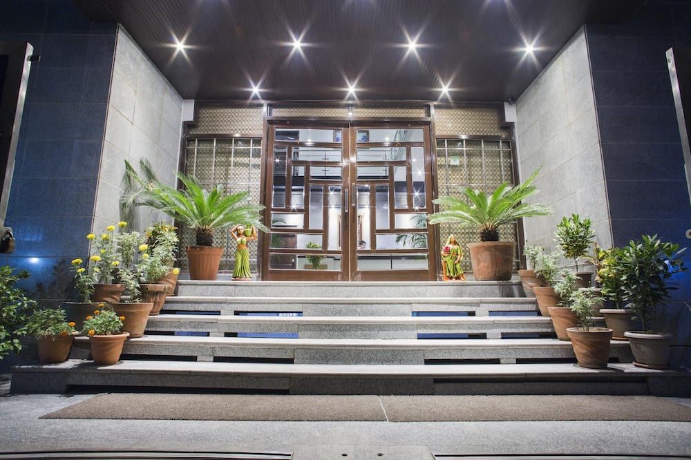 Hotel The Urmi - הארידוואר - בניין