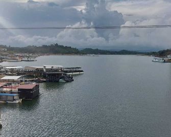 Hotel Los Colores Guatape - Guatapé - Außenansicht