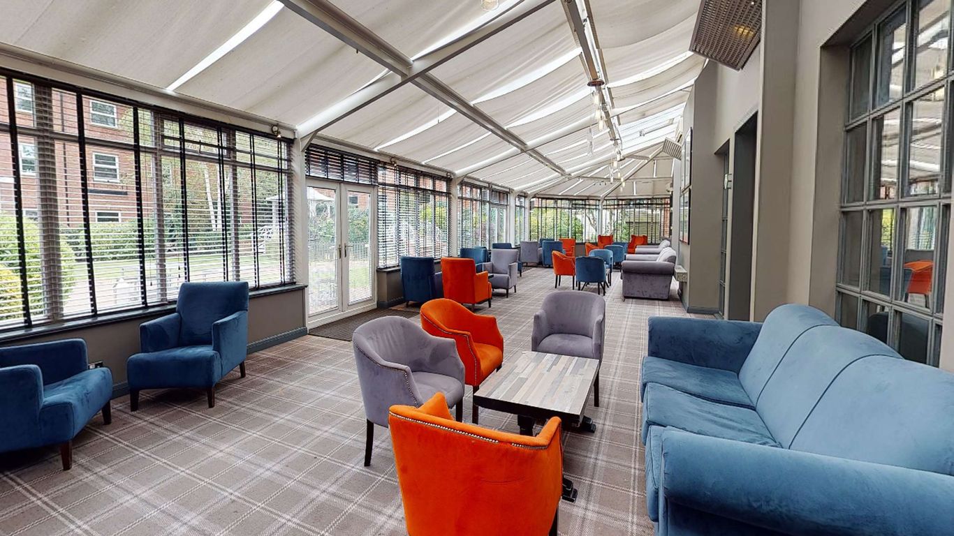 Village Hotel Chester St David's