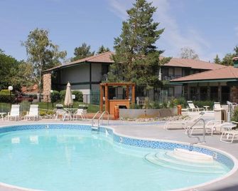 Thunderbird Resort 1bedroom - Sparks - Pool