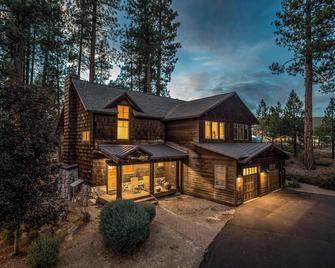 The Cottages - Golf, Pool, Play - 2-Bedroom - Truckee - Building
