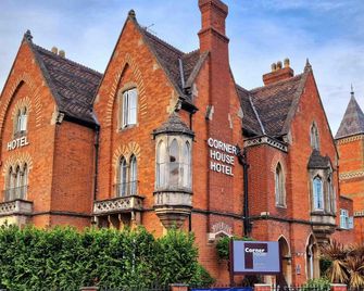 Corner House Hotel - Taunton - Byggnad
