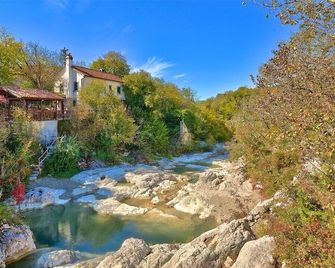 Traditional Stone House - Buzet - Outdoors view