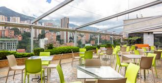 Diez Hotel Categoria Colombia - Medellín - Restaurant
