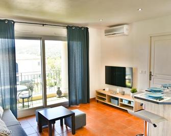 Appartements Mistretta 33 Bouddha Zen 34 Arts Appart 44 Ny City - Sainte-Maxime - Stue