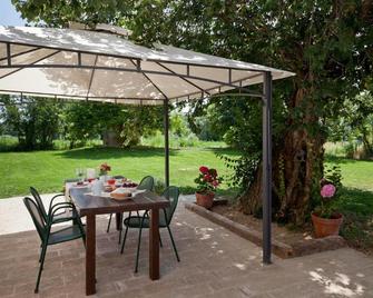 Molino Monacelli Country House - Fano - Patio