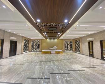 Vijay Vilas-Luxury Hotel - Kannauj - Lobby