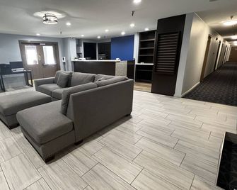 SureStay Plus by Best Western Mammoth Lakes - Mammoth Lakes - Olohuone