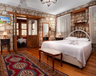 Flores Hotel Alacati - Alacati