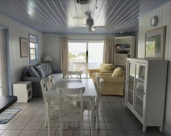 2-bedroom/2-bathroom Steps Away From the Beach at Turtle Hill Resort - Hope Town
