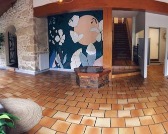 Hôtel Le Cheval Blanc - Saint-Maixent-l'École - Lobby