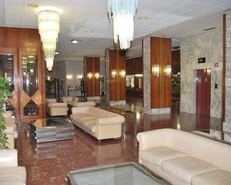 Estudiotel Alicante - Alicante - Reception