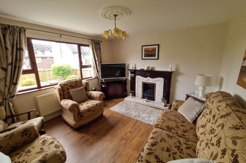 Nan's Place - Maghera - Living room