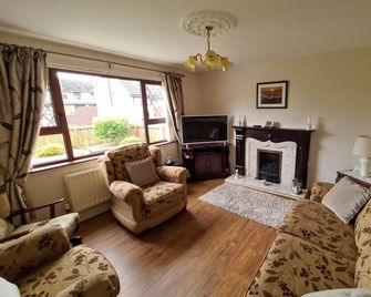 Nan's Place - Maghera - Living room