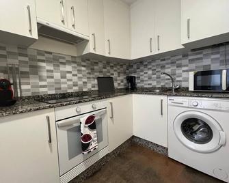 Yourhouse Oasis Urbano - Ourense - Kitchen