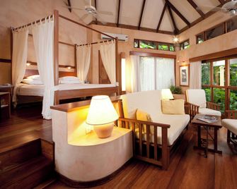 Capitán Suizo Beachfront Boutique Hotel - Tamarindo