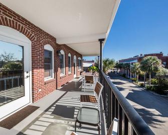 The Osprey - Relax in the heart of Apalach - Apalachicola - Balkón