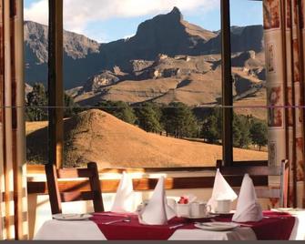 Gooderson Leisure Fairways Self Catering and Timeshare Gold Crown Resort - Drakensberg Garden - Balcón