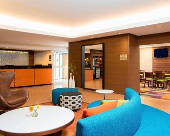 Fairfield Inn & Suites by Marriott Bloomington - בלומינגטון - לובי