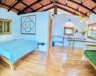 Mango EcoLodge - Where the Caribbean Sea meets the tropical rainforest! - Isla Solarte - Sypialnia